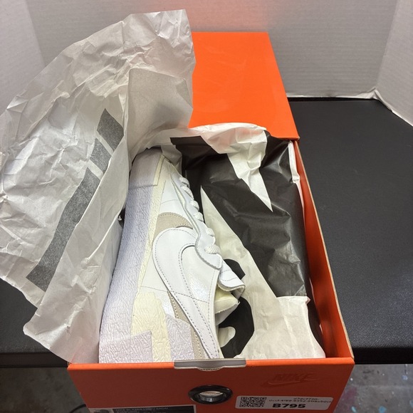 Nike Sacai x Blazer Low White Patent Mens 10 Womens 11.5 - Picture 14 of 16